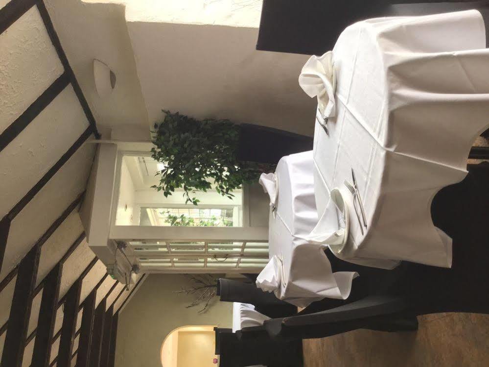 The Boleyn Hotel Staines-upon-Thames