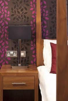 The Boleyn 3*