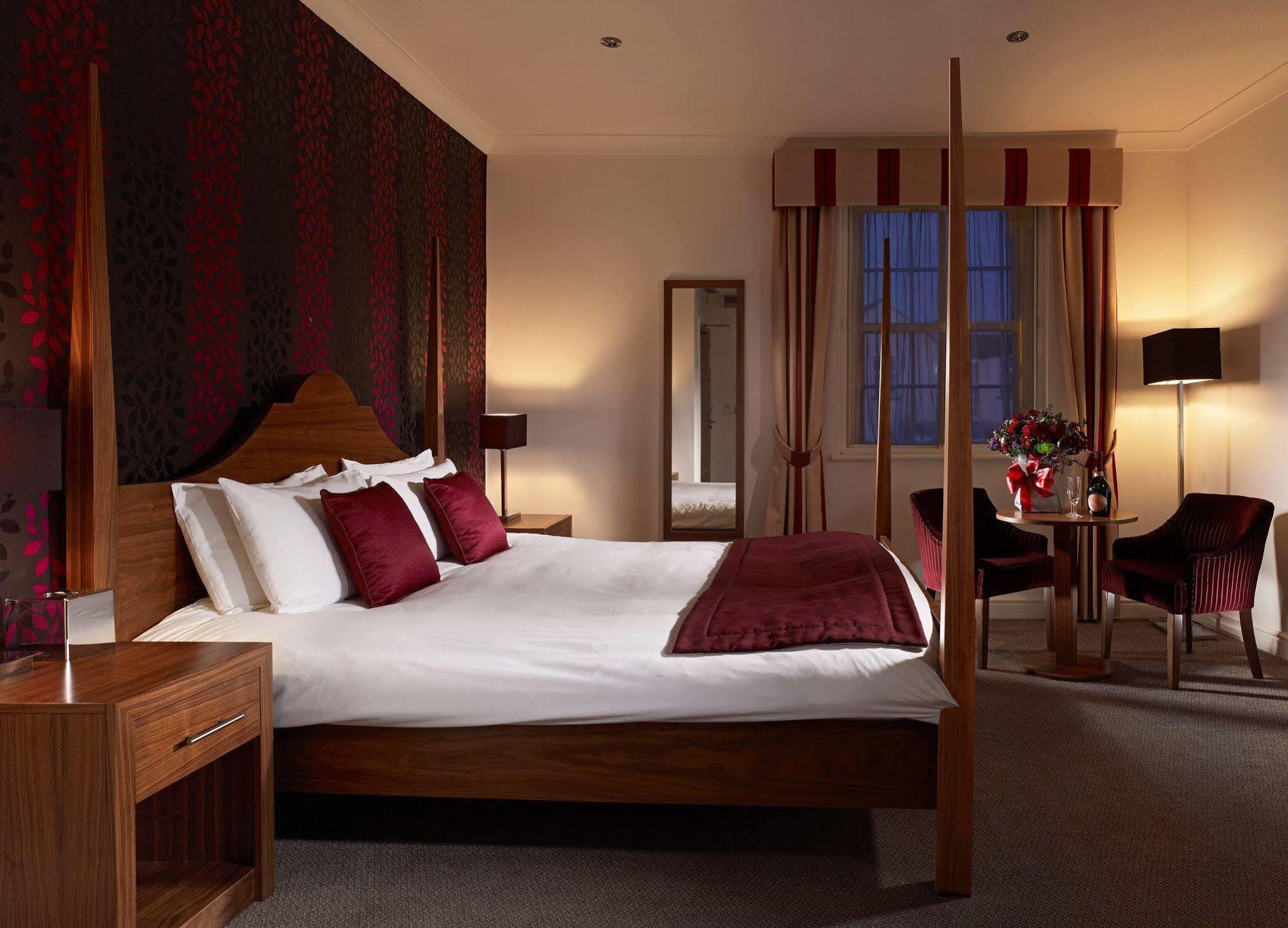 Hotel The Boleyn Staines-upon-Thames