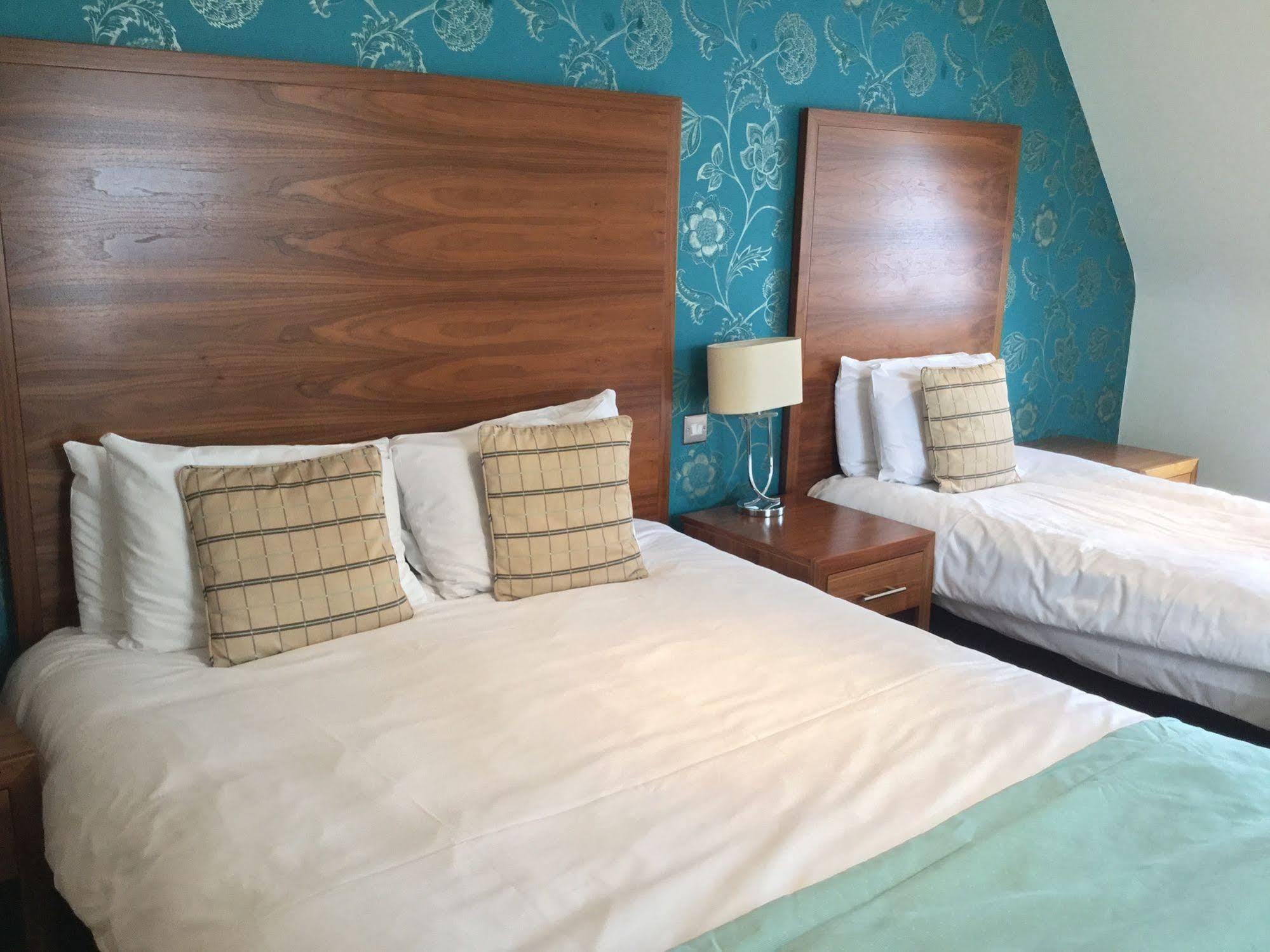 The Boleyn Hotel Staines-upon-Thames