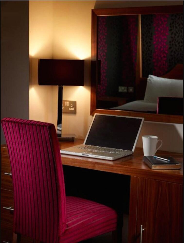 Hotel The Boleyn 3*